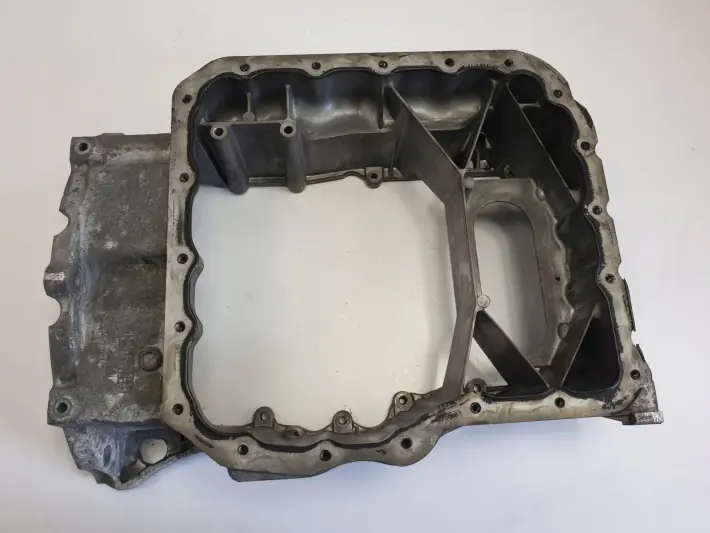 Kia Sorento II 2.2 CRDI MISKA oleju OLEJOWA