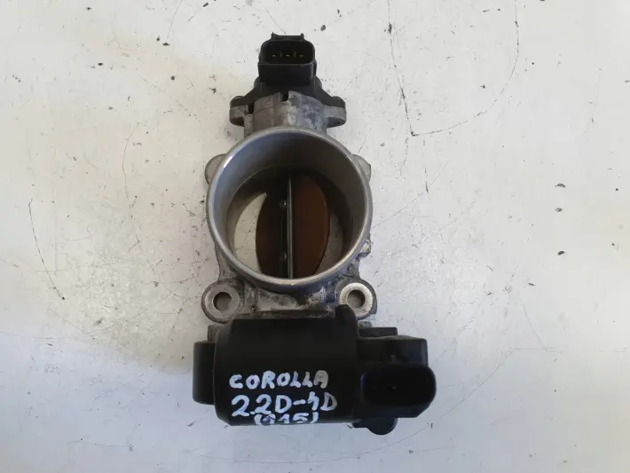 Toyota Corolla Verso II 2.2 D4D PRZEPUSTNICA oryginał