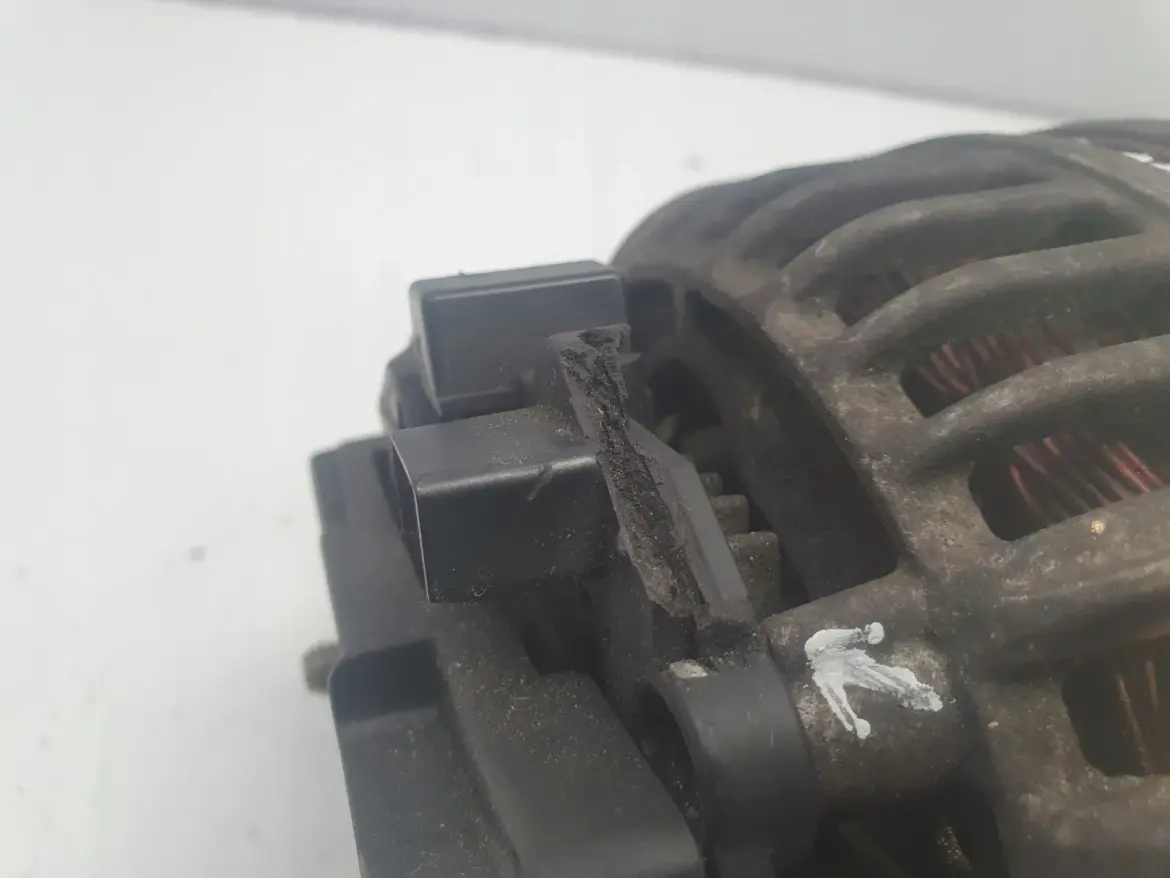 Volvo V70 2.4 B ALTERNATOR Bosch 9459077 0124515019