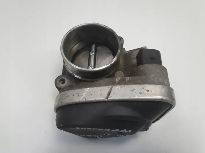 Mini Cooper R50 R53 1.6 16V PRZEPUSTNICA 7509043