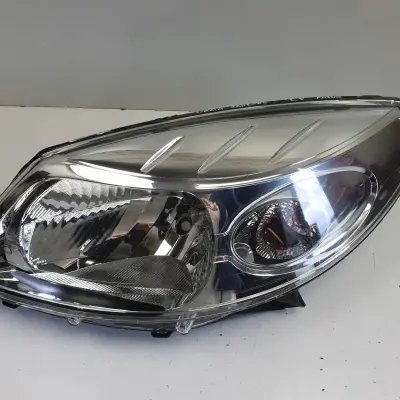 Dacia Sandero 08-12r PRZEDNIA LAMPA LEWA lewy przód