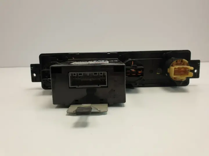 Kia Carnival I PANEL STEROWANIA NAWIEWEM
