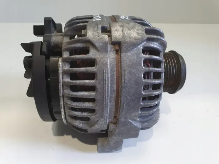 Volvo S60 I V70 II 2.4 D5 ALTERNATOR bosch 30667894 0124525060