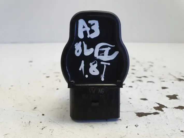 Audi A3 8L 1.8 T turbo CEWKA ZAPŁONOWA 06A905115D