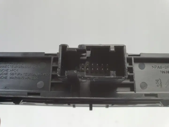 Peugeot 308 WŁĄCZNIK ŚWIATEŁ AWARYJNYCH Panel 9659417277