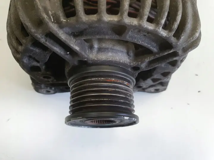 Opel Vivaro Trafic 2.0 DCI ALTERNATOR bosch 0124525137