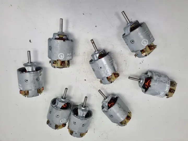 Audi A4 B6 A6 C5 VW Passat B5 WENTYLATOR OGRZEWANIA silniczek 0130111189