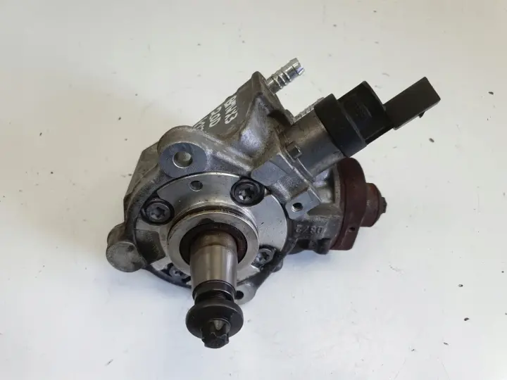 BMW E87 E90 E91 X3 E83 2.0 D N47 POMPA WTRYSKOWA paliwa 0445010506