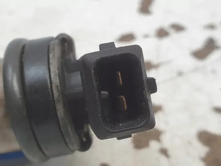 BMW E90 N43 2.0 I ELEKTROZAWÓR CZUJNIK FAZ 13151279