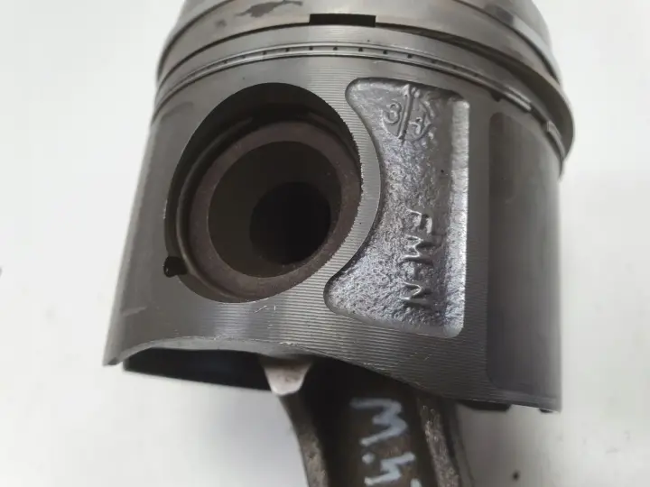 BMW E87 E90 E91 2.0 D TŁOK KORBOWÓD M47 0840C