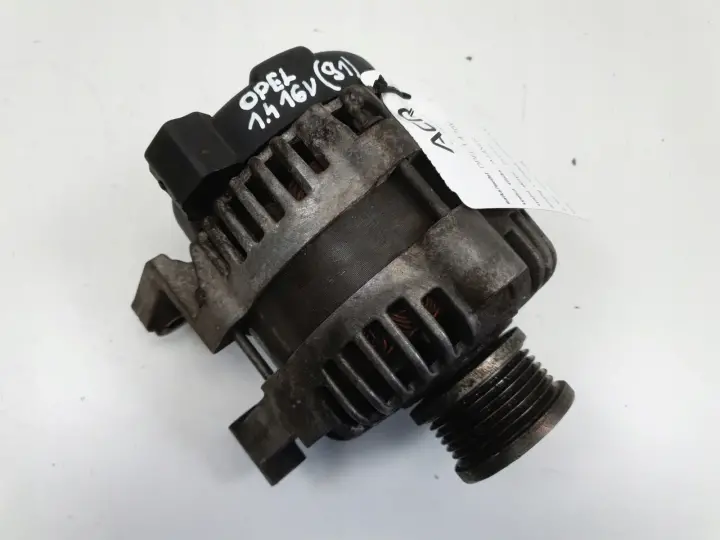 Opel Astra IV J 1.4 16V ALTERNATOR 13500582 100A