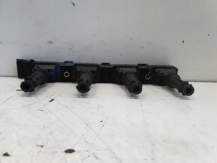 Opel Corsa C 1.2 1.4 16V CEWKA ZAPŁONOWA GN10207 delphi