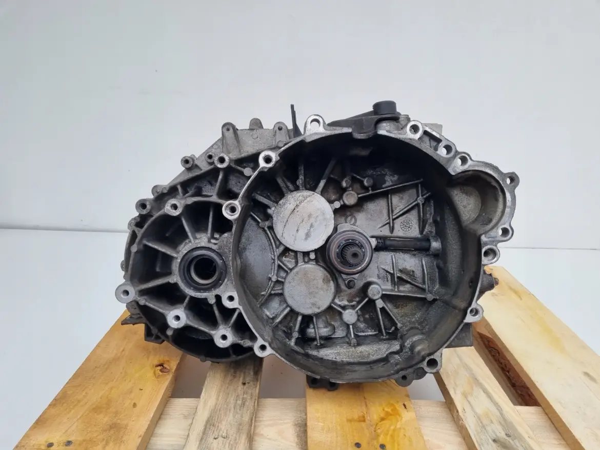 Volvo S60 II V60 2.0 D4 SKRZYNIA BIEGÓW manualna 1285017 BG9R-7002-KA