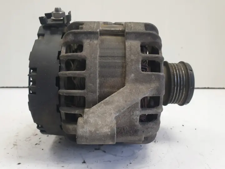 Volvo V70 III 2.0 D ALTERNATOR bosch