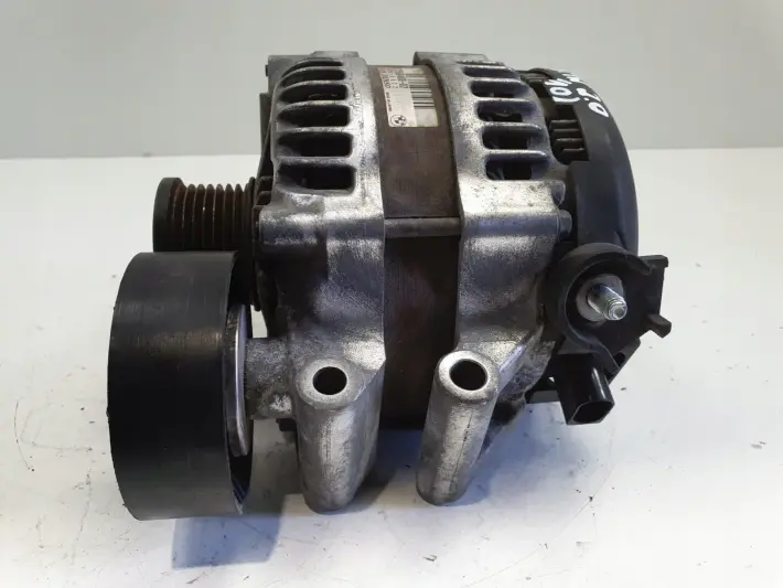 BMW E87 E90 2.0 i ALTERNATOR denso 7550468 170A