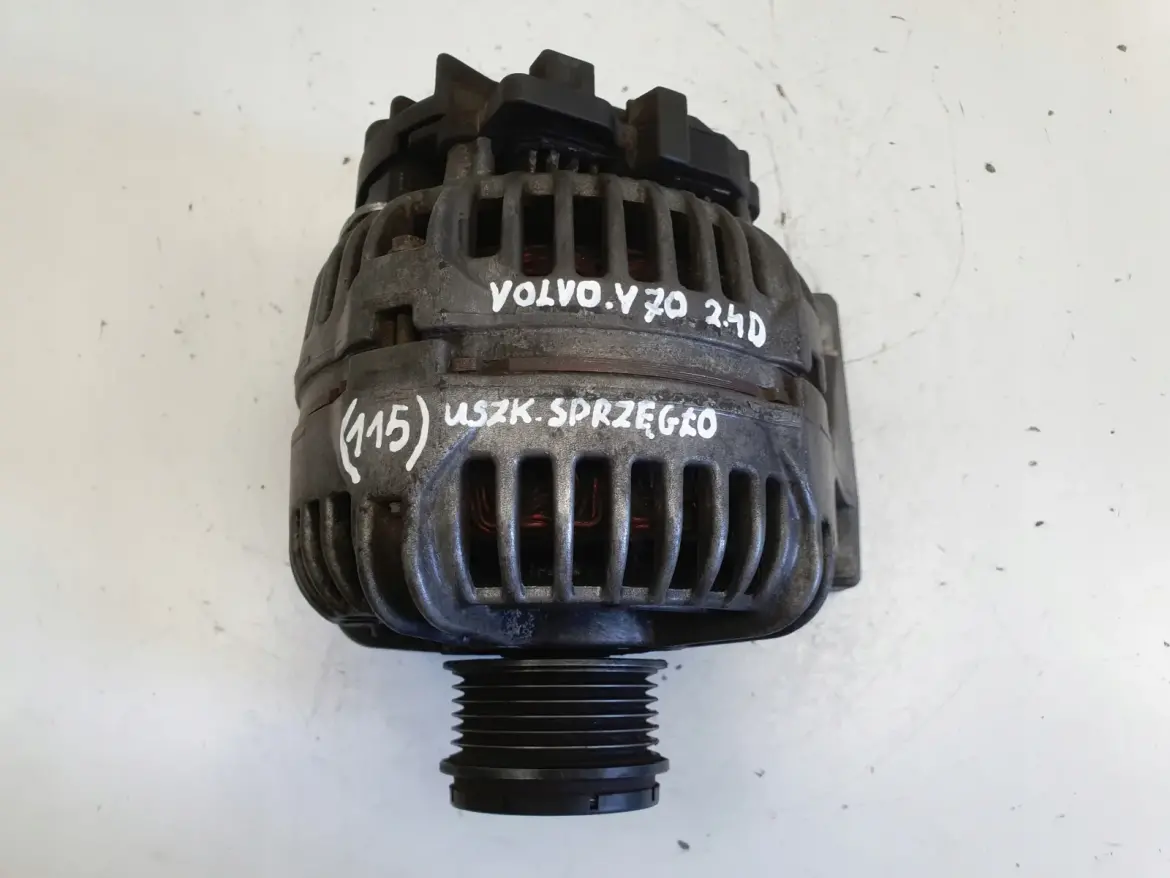 Volvo S60 I V70 II 2.4 D5 ALTERNATOR bosch 30658085