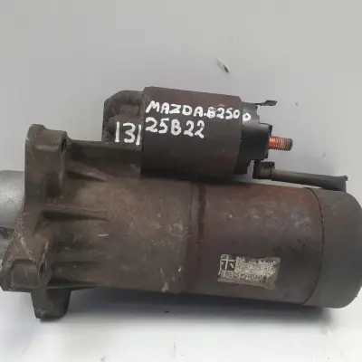 Mazda Bongo Friendee 2.5 V6 ROZRUSZNIK Mitsubishi JE1618400B