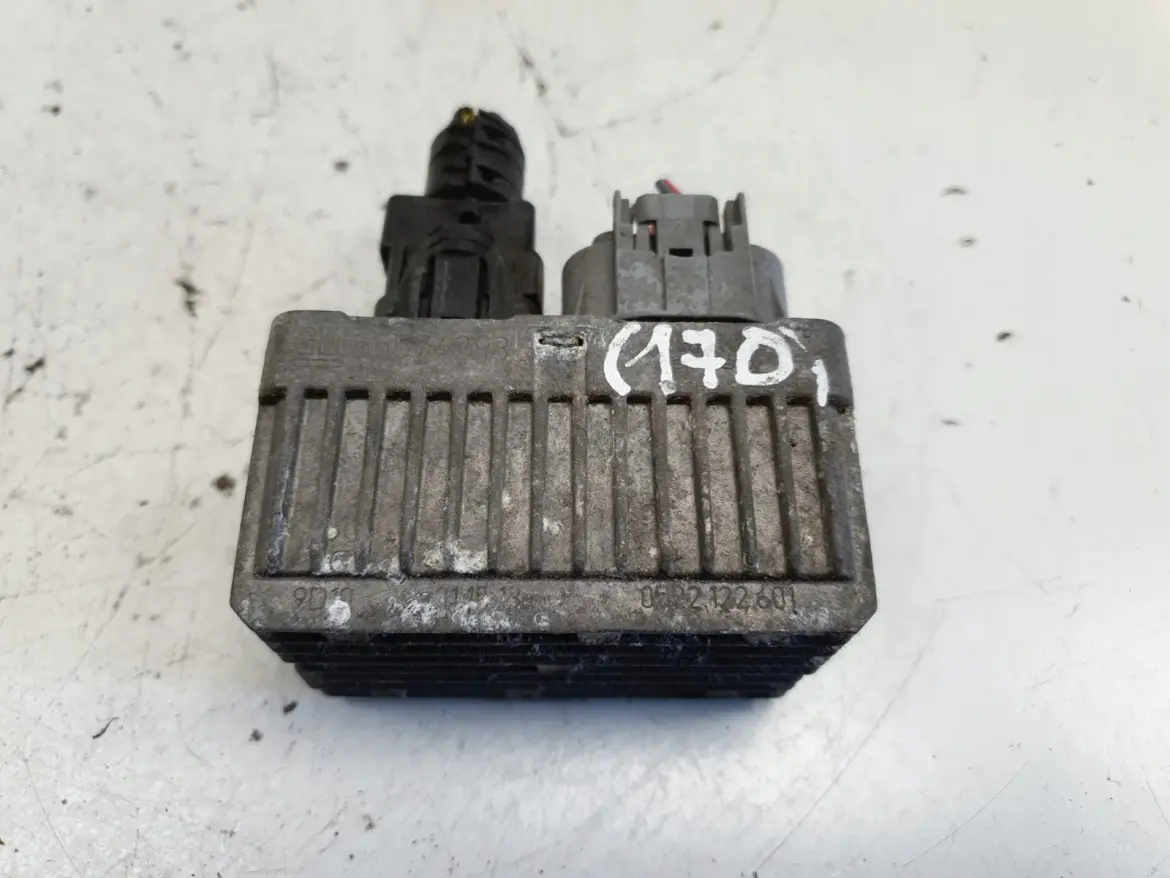 Astra H PRZEKAŹNIK ŚWIEC ŻAROWYCH 55354141