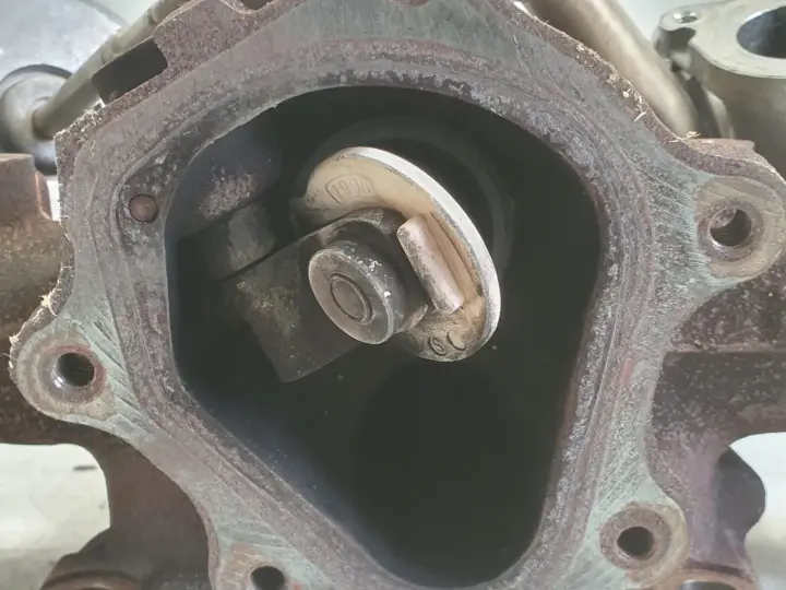 Volvo XC60 S60 V60 II 2.0 D4 TURBOSPRĘŻARKA turbo 31459962 31361665