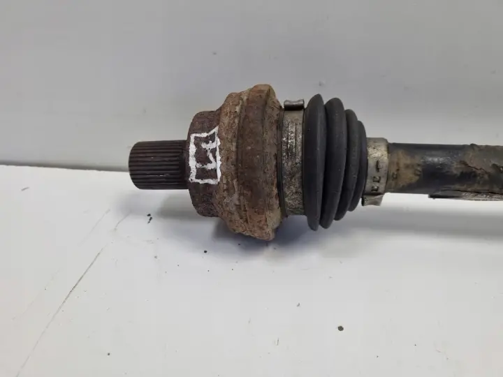 Audi A3 8P VW 2.0 TDI LEWA TYLNA PÓŁOŚ półośka lewy tył 1K0501203D