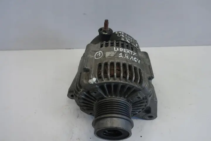 Jeep Liberty 2.4 16V ALTERNATOR oryginał