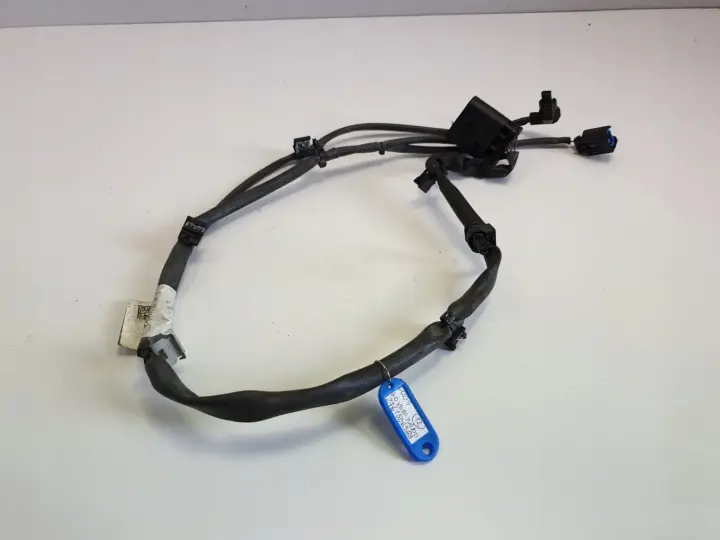 Mercedes W205 3.0 V6 WIĄZKA instalacja A2761506588