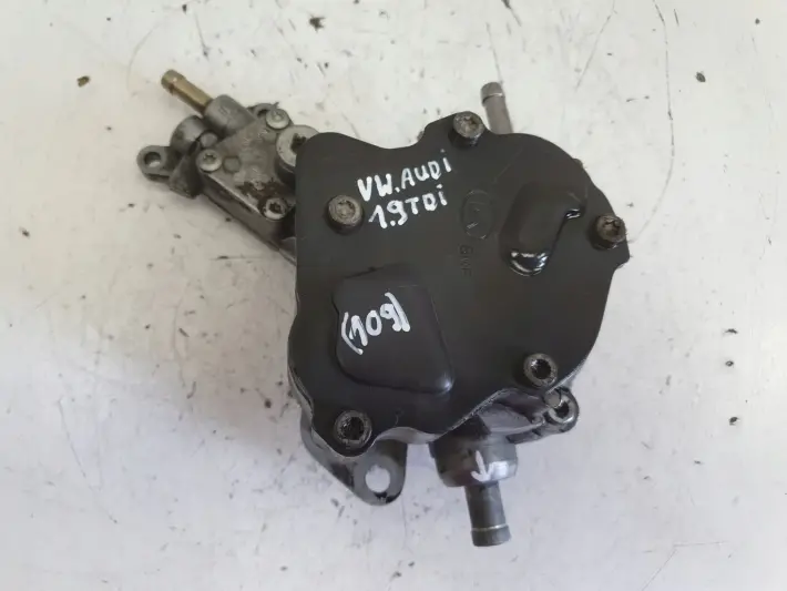 Audi A6 C5 VW Passat B5 1.9 TDI POMPA VACUM wakum 038145209A