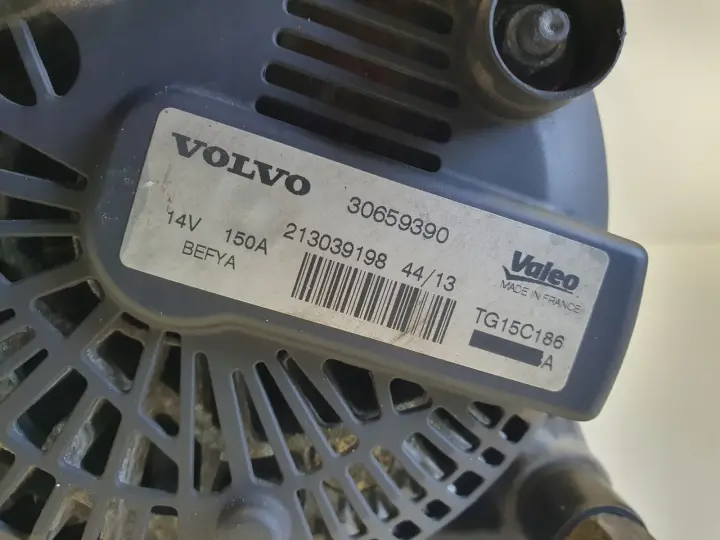 Volvo V60 S60 II 1.6 D2 ALTERNATOR valeo 30659390 150A