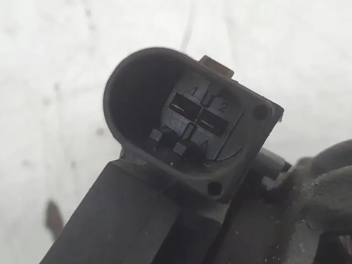 Volvo S60 II 2.0 D3 ALTERNATOR bosch