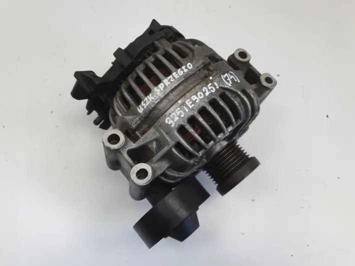 BMW E90 2.5 i ALTERNATOR 0124525083 155A bosch