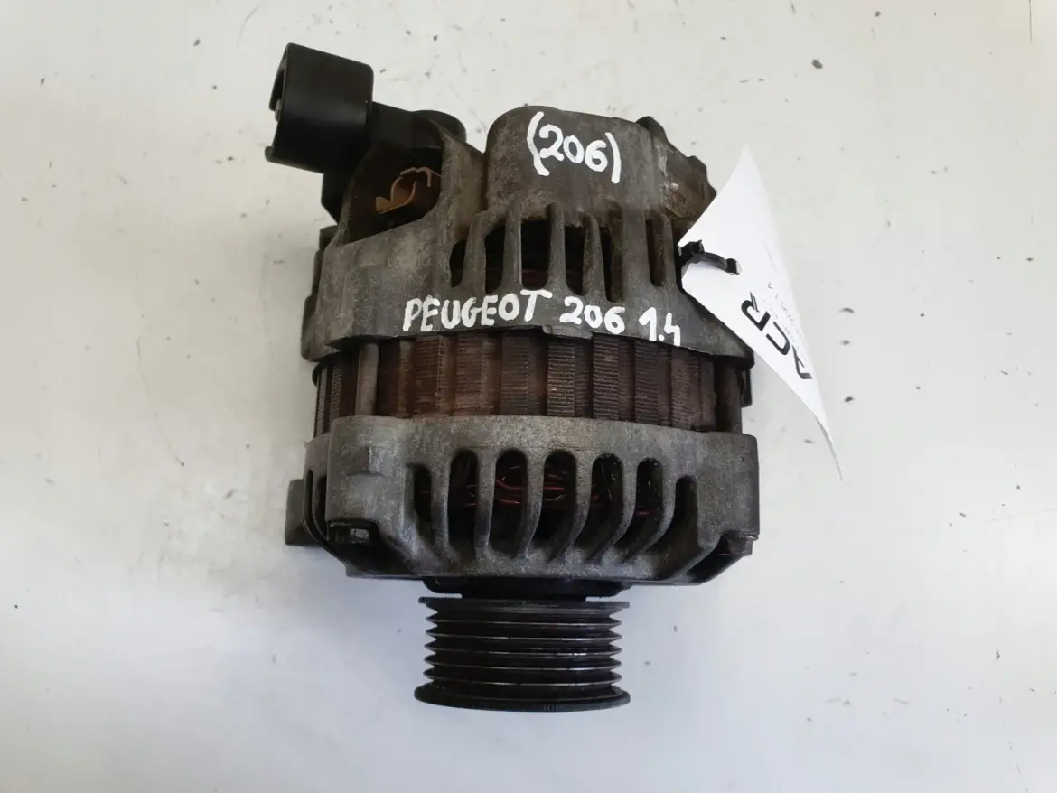 Peugeot 206 1.4 8V ALTERNATOR 9638275880