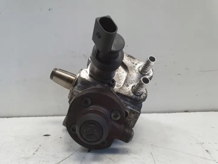 BMW E87 E90 E91 2.0 D N47 POMPA WTRYSKOWA paliwa 0445010506