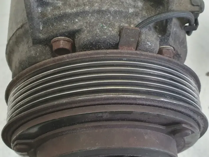 Volvo XC90 2.4 D5 SPRĘŻARKA KLIMATYZACJI pompa 31308261