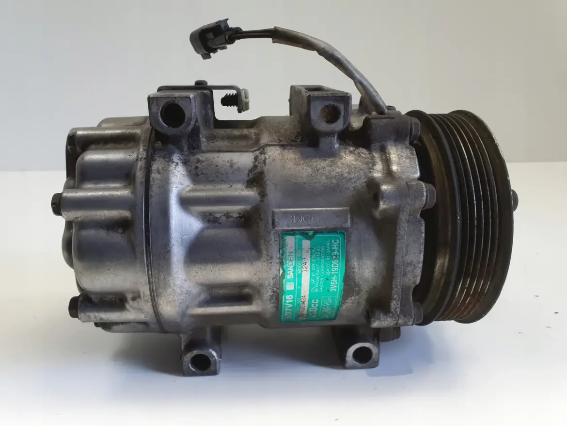 Volvo S40 II V50 2.0 D SPRĘŻARKA KLIMATYZACJI 3M5H-19D629-HC