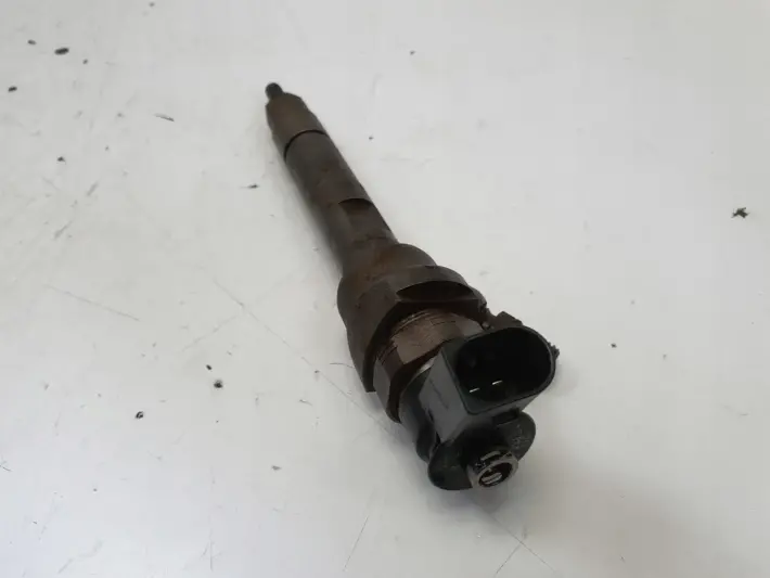 BMW E87 E90 E91 2.0 D WTRYSKIWACZ wtrysk 0445110289
