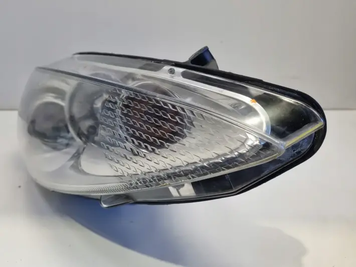 Ford Fiesta MK7 08-17r PRZEDNIA LAMPA PRAWA PRAWY PRZÓD