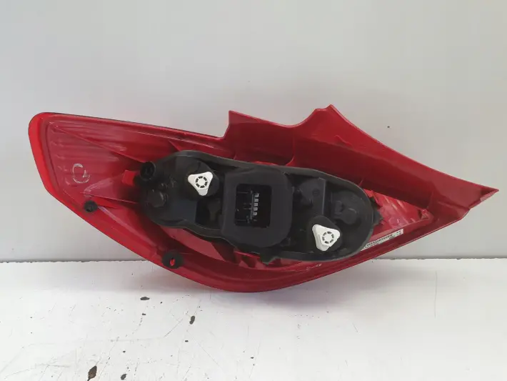 Opel Corsa D 06-14r TYLNA TYLNIA LAMPA PRAWA PRAWY TYŁ 13211841 89038963A