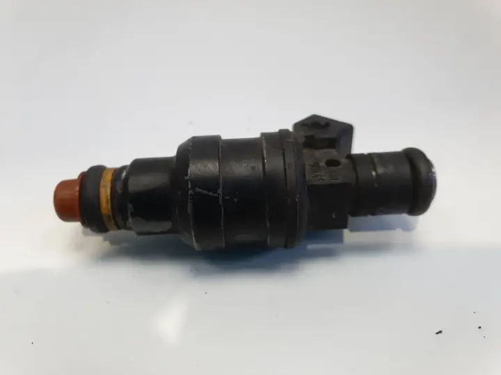 Audi A4 B5 1.8 20V WTRYSKIWACZ wtrysk 0280150444