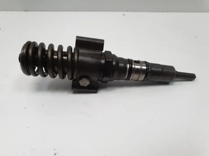 Vw Golf V Audi A3 8P A4 B7 2.0 TDI POMPOWTRYSKIWACZ wtrysk 03G130073G+