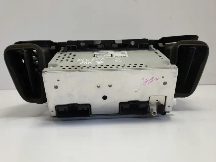 Ford Fiesta MK7 VII Lift RADIOODTWATRZACZ Panel