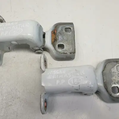 Nissan Primastar PRZEDNI PRAWY ZAWIAS DRZWI przód