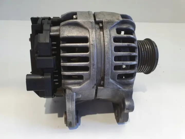VW Golf IV 1.9 TDI ALTERNATOR 038903023K 70A bosch