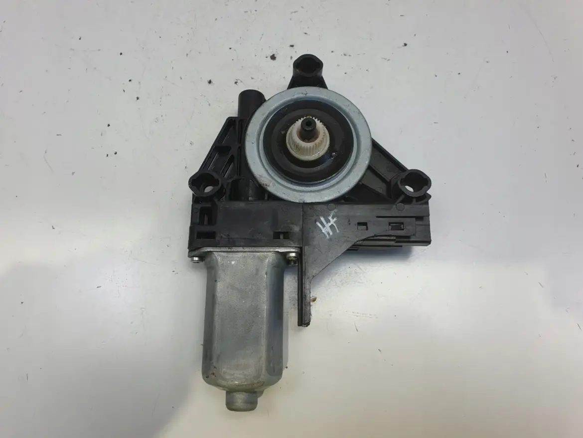 Volvo XC60 I SILNICZEK SZYBY Prawy przód PASAŻERA 966269