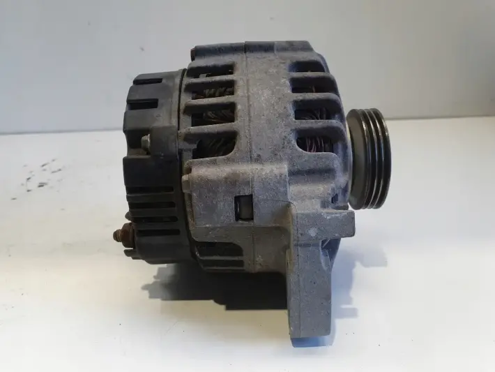 Renault Clio II 1.2 16V ALTERNATOR 8200660044 valeo