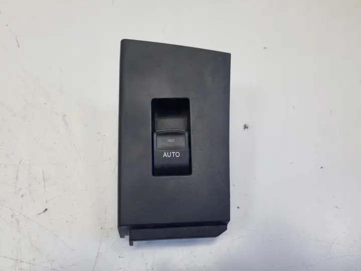 Toyota Auris II LEWY PRZEŁĄCZNIK TYLNEJ SZYBY Panel 4271-02630