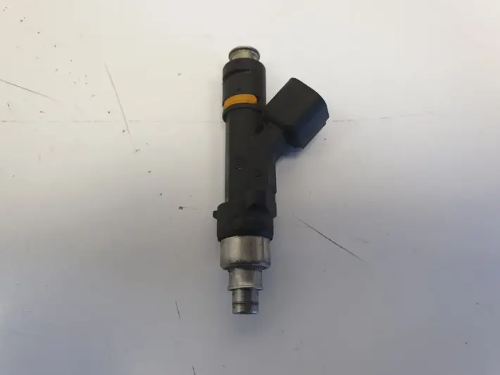 Mazda 6 2.0 16V WTRYSKIWACZ 0280158103