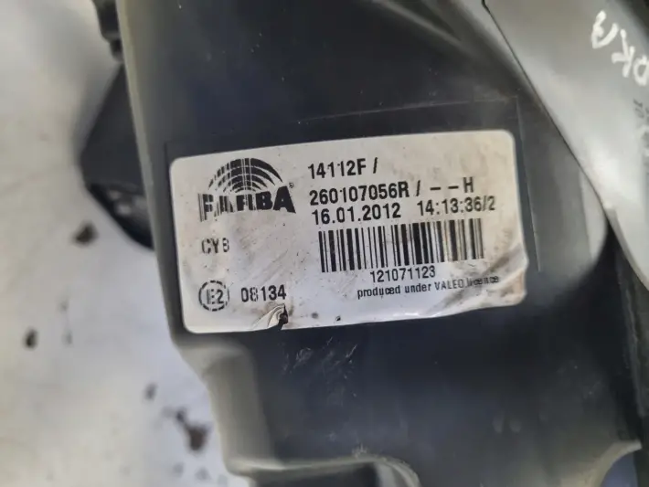 Renault Clio III 09-12r LIFT PRZEDNIA LAMPA PRAWA PRAWY PRZÓD 260107056R