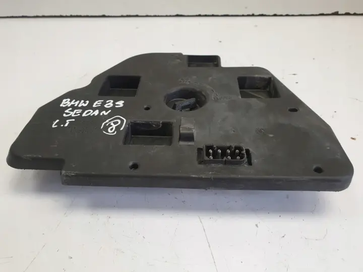BMW E39 sedan WKŁAD TYLNEJ LAMPY Lewy tył kierowcy 8363565