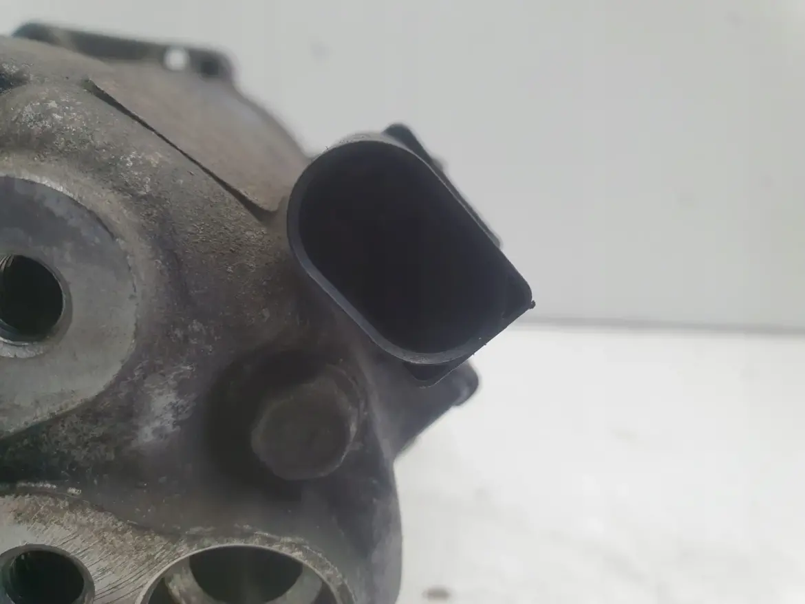 VW Bora 1.9 TDI SPRĘŻARKA KLIMATYZACJI 1J0820803K