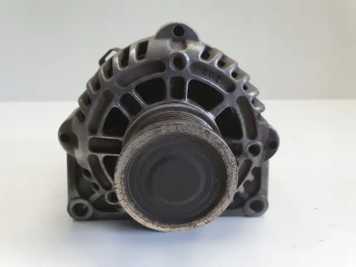 Opel Zafira B 1.8 16V ALTERNATOR 13500577